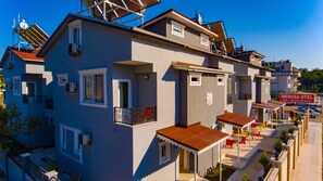 Front of property - Akropolis Medusa Otel (Serik)