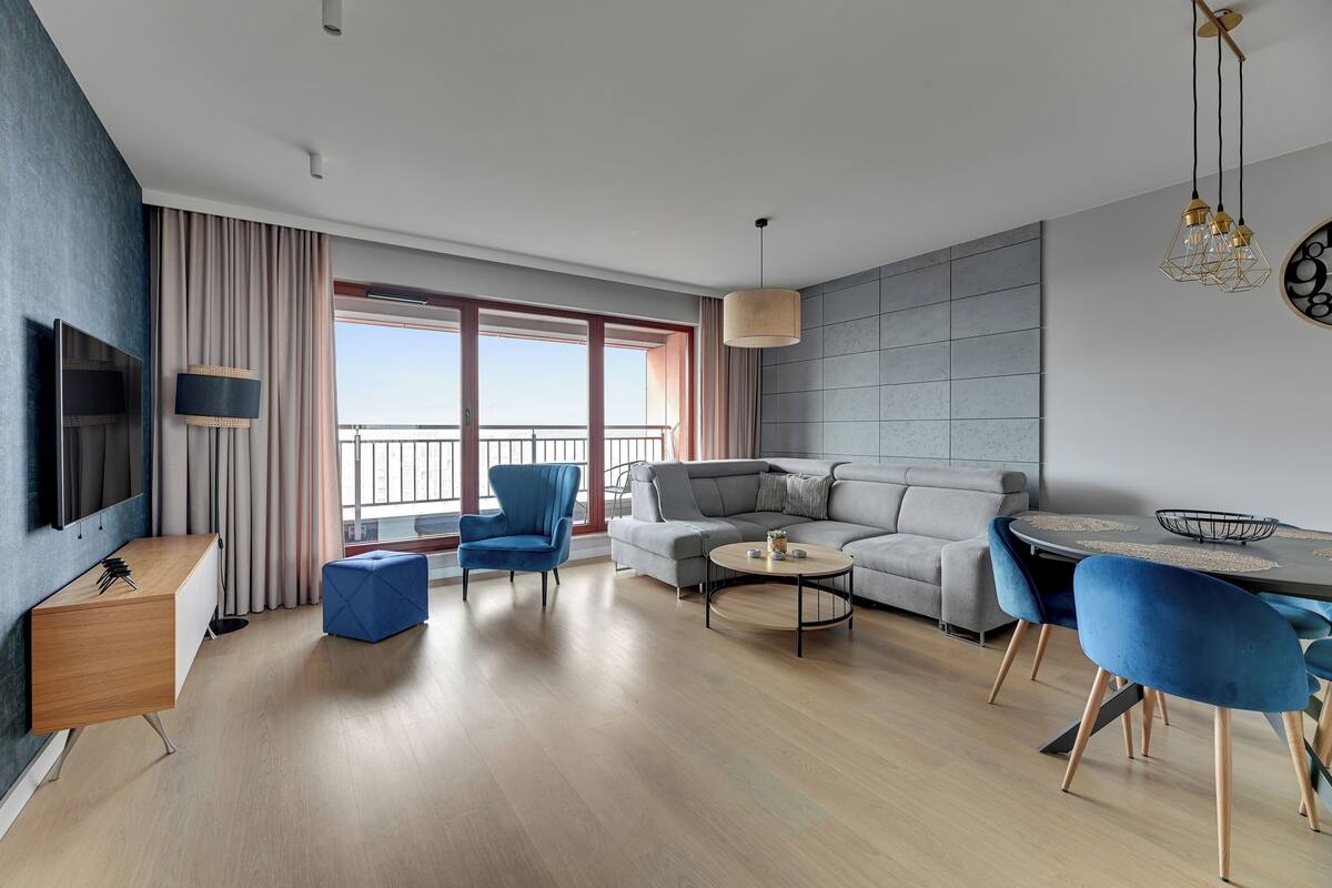 Superior Apartment, 1 Bedroom, Air conditioning, River View | Living area | 50-inch TV with cable channels