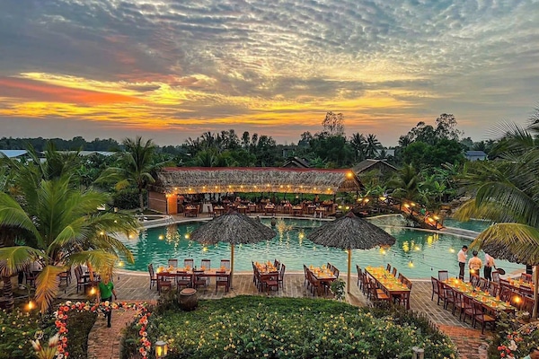 Outdoor pool, open 8:00 AM to 7:00 PM, pool umbrellas, sun loungers