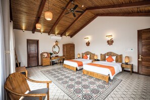 Premium bedding, minibar, in-room safe, desk