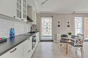 Apartemen Comfort | Seprai antialergi dan didekorasi berbeda-beda