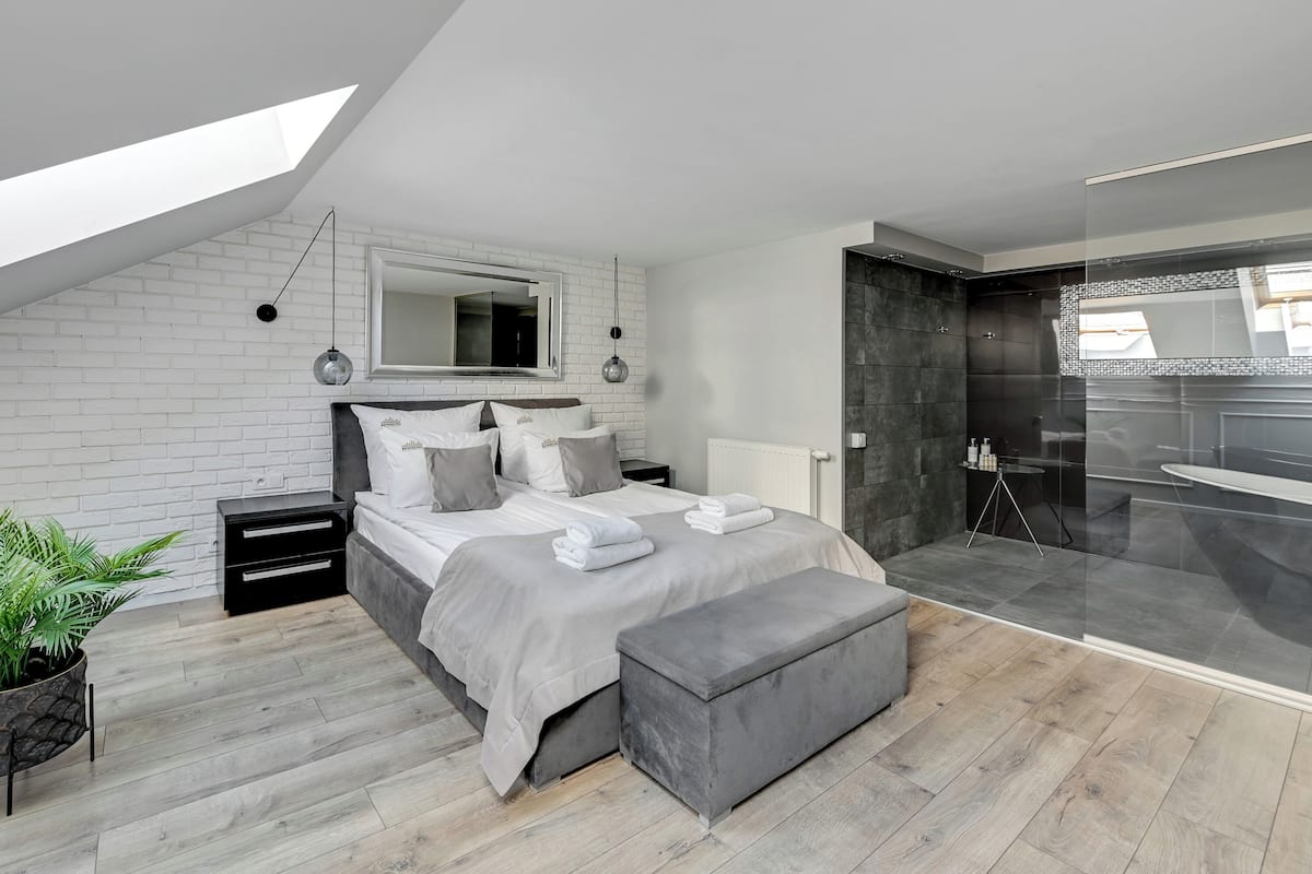 1 habitación, ropa de cama hipoalergénica y decoración personalizada