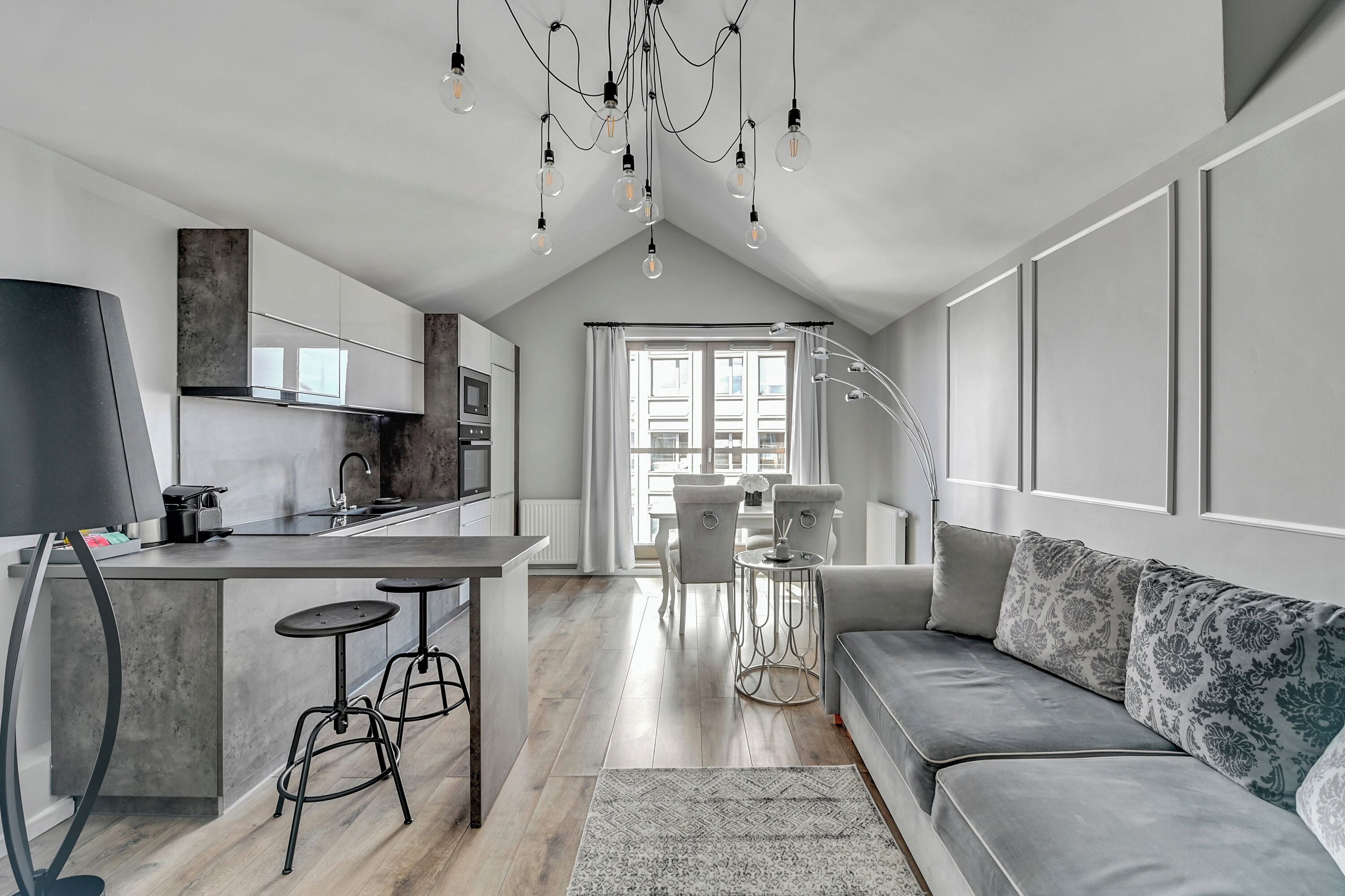 Grand Apartment | Hypo-allergenic bedding, individually decorated, individually furnished