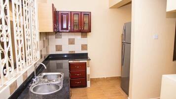 House | Private kitchen | Fridge, microwave, oven, stovetop