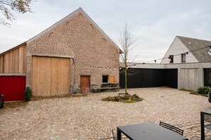Courtyard - B&B Amelhof (Meise)