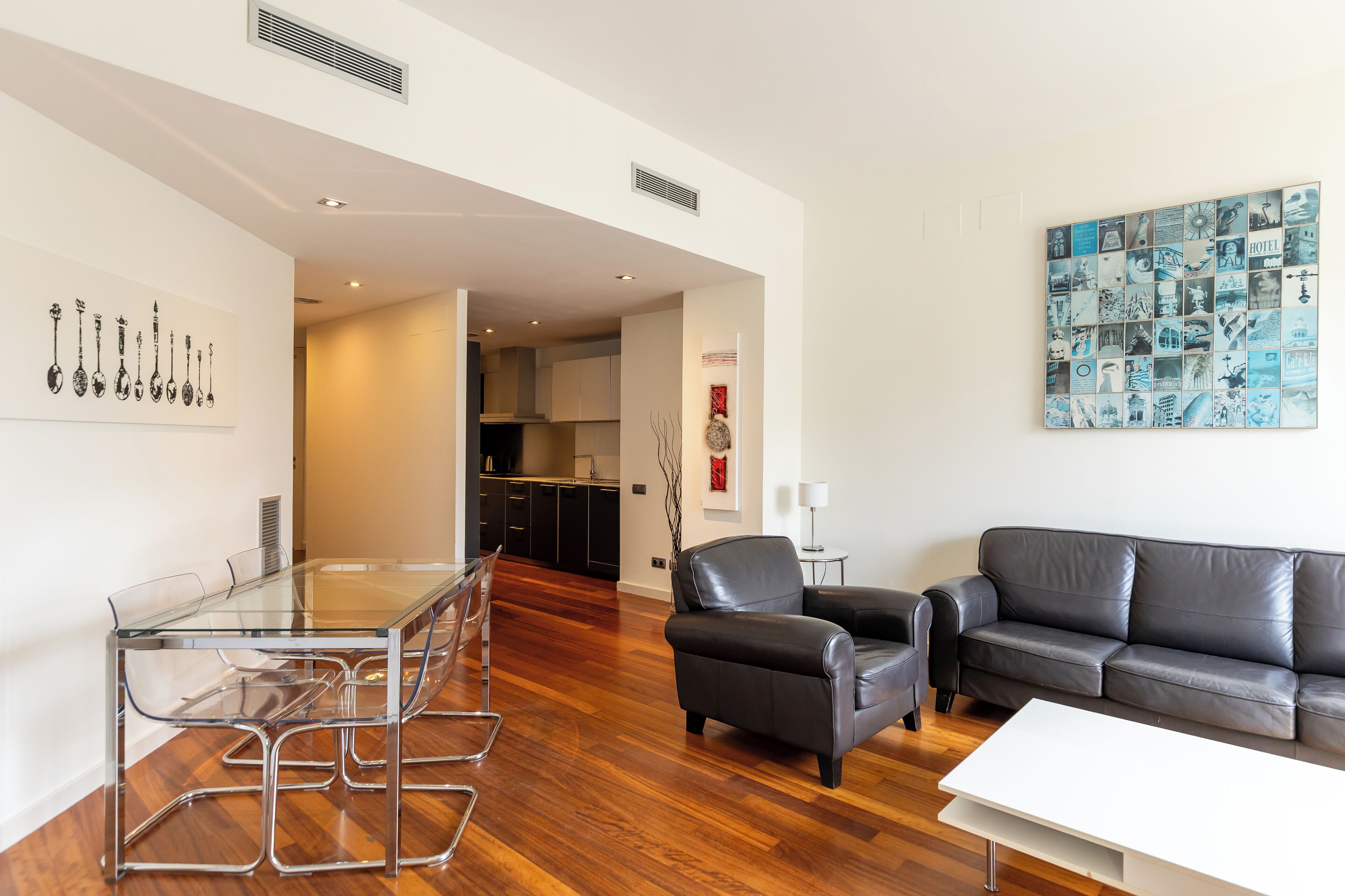 Deluxe-Apartment, 1 Schlafzimmer | Wohnbereich | Flachbildfernseher