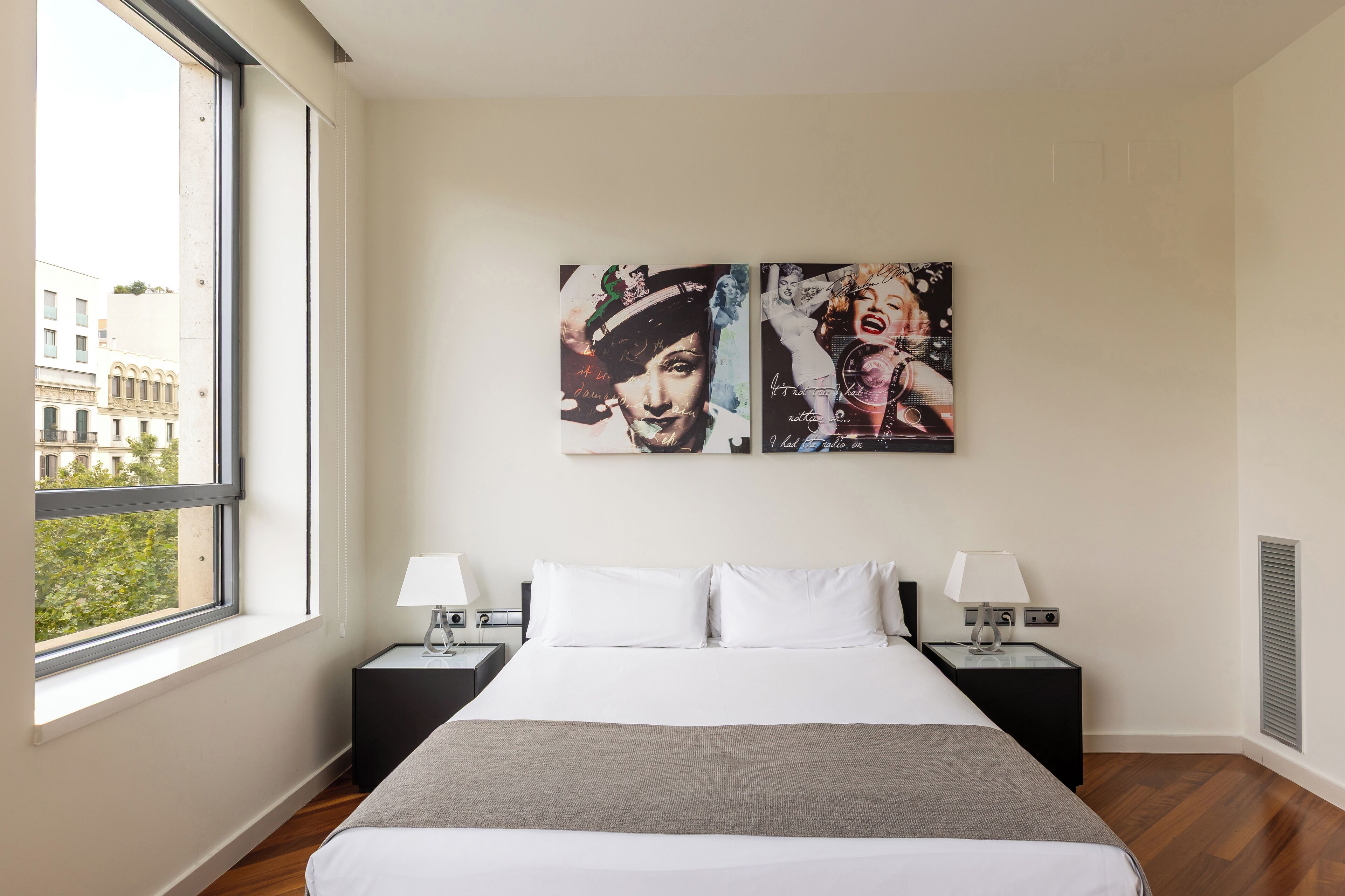 Deluxe Apartment, 1 Bedroom | 1 bedroom, in-room safe, blackout drapes, soundproofing