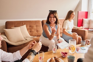 Apartamento família | 2 quartos, individualmente decorados, individualmente mobiliados