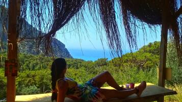 Petit déjeuner, déjeuner et dßner servis sur place