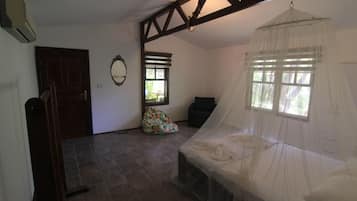 Comfort-Apartment | Verdunkelungsvorhänge, kostenloses WLAN, Bettwäsche