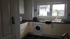 Unclassified image, 3 of 19, button - Dragon - Rosemount Apartment 3 Bed Home (Glasgow)