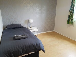 3 bedrooms, iron/ironing board, free WiFi, bed sheets