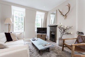 Interior - Stylish 1 Bed Apartment in Angel (London)