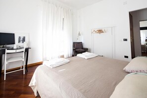 1 bedroom, desk, iron/ironing board, rollaway beds