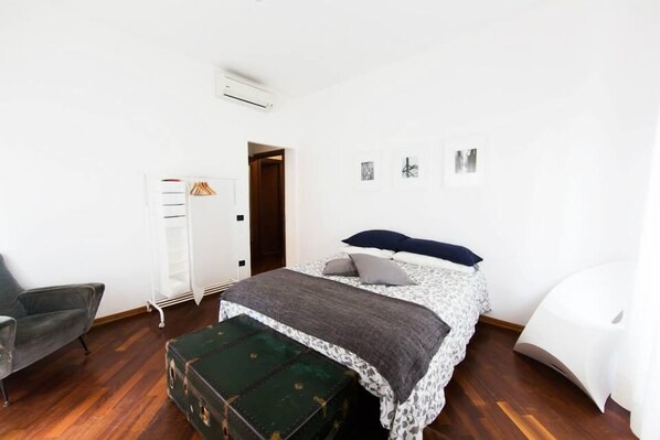 Habitación básica doble (Micione) | 1 dormitorio, escritorio, tabla de planchar con plancha