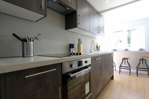 Apartment, 1 Bedroom, Non Smoking | Private kitchen - Modern cozy 1 Bed Apartment in Camden (London)