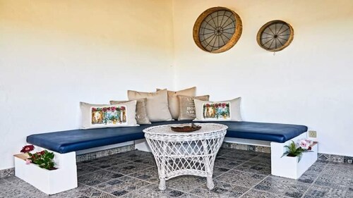 Fully equipped country house with large balcony with wonderful views !😉<br>