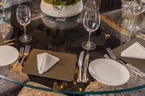 Lunch and dinner served, British cuisine - The Sawley Arms (Ripon)