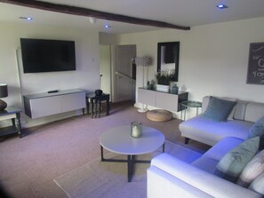 Luxury Apartment | Living area