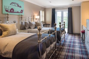 华丽双床房, 一层 | 高档床上用品、特色装修、特色家居、免费 WiFi