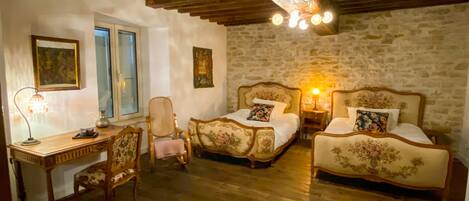 Comfort Room (Princesse) | 1 bedroom, premium bedding, individually decorated