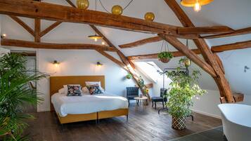 1 bedroom, premium bedding, individually decorated