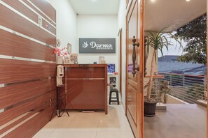 Lobby - OYO 1308 Darmo Residence (Bandung)