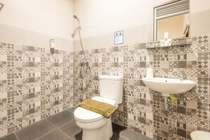 ห้องดีลักซ์สวีท | ห้องน้ำ | ฝักบัว, ผ้าเช็ดตัว