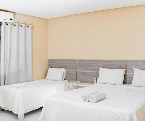 Minibar, individuell dekoriert, individuell eingerichtet