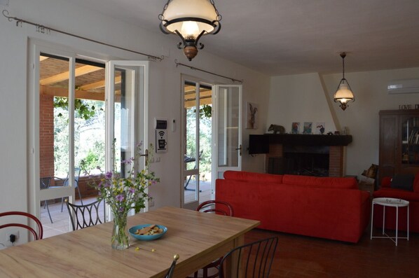 Dining - Cozy vacation home on a farm, Bagno di Gavorrano, Tuscany (Bagno di Gavorrano)