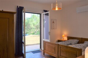 2 bedrooms, iron/ironing board, travel crib, free WiFi - Cozy vacation home on a farm, Bagno di Gavorrano, Tuscany (Bagno di Gavorrano)