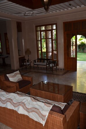 Villa | Living area