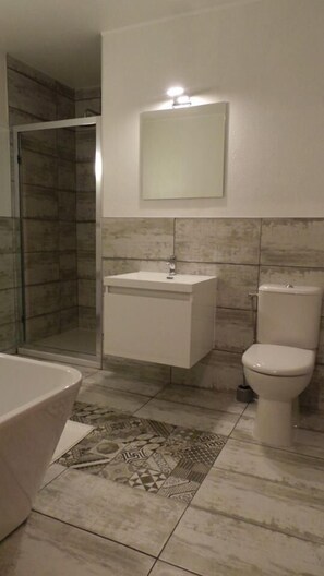 Bathroom - Number9 (Carlipa)
