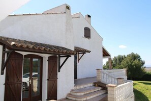 Exterior - Number9 (Carlipa)