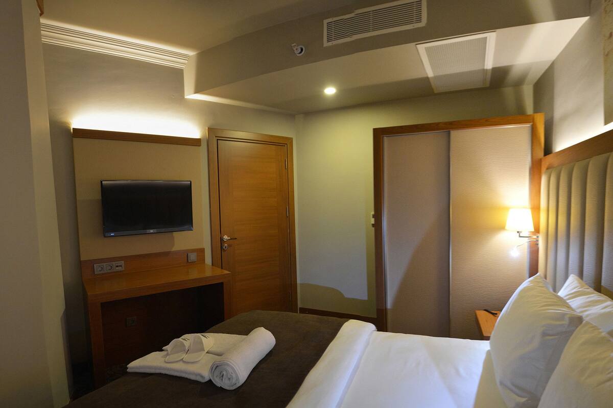Standard Double Room | Living room