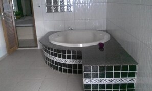 Douche, serviettes fournies