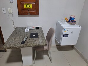 베이직 아파트 | 객실 내 식사 공간