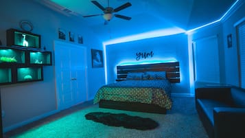 4 slaapkamers, een kluis op de kamer, een strijkplank/strijkijzer, wifi