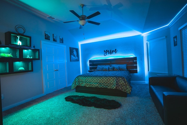 4 bedrooms, in-room safe, iron/ironing board, WiFi