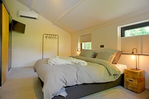 ハウス | 3 室のベッドルーム、高級寝具、羽毛の掛け布団、セレクト コンフォート製ベッド