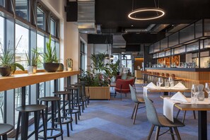 Breakfast, lunch and dinner served - Park Inn By Radisson Wismar (Wismar)