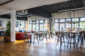 Bar (in der Unterkunft)