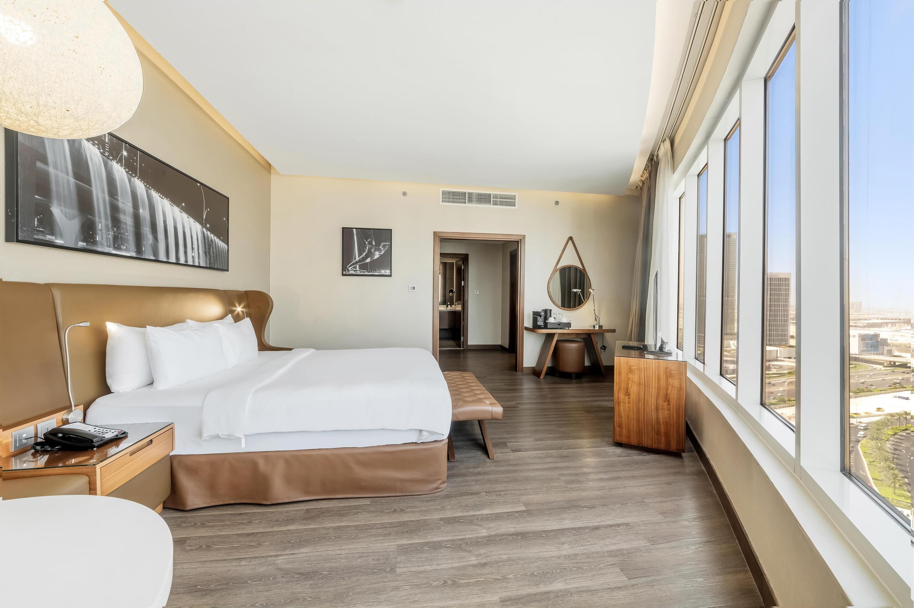 Hypo-allergenic bedding, minibar, in-room safe, individually furnished