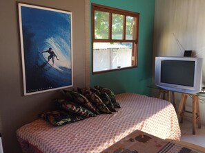 Bungalow | 2 makuuhuonetta, minibaari, työpöytä, äänieristys