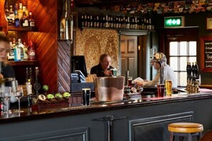 Bar (on property) - The Quarrymans Arms (Corsham)
