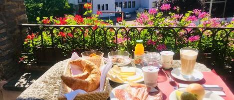 Petit déjeuner buffet compris tous les jours