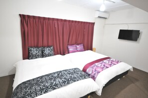 Free WiFi, bed sheets - GATE80 nagai stadium (Osaka)