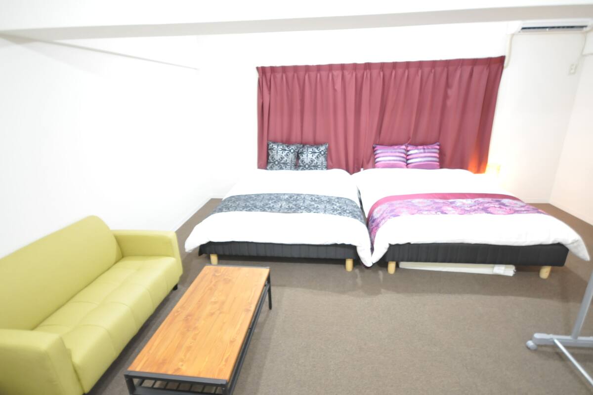 WiFi (free), bed sheets