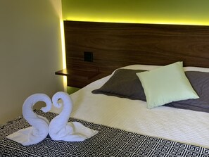 Minibar, desk, blackout curtains, iron/ironing board - Parque Hotel Holambra (Holambra)
