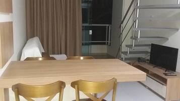 Duplex família | Área de estar | Smart TV, Netflix